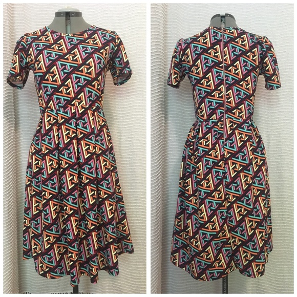 LuLaRoe Dresses & Skirts - LuLaRoe Amelia Dress UNICORN Sz L Triangle Pattern